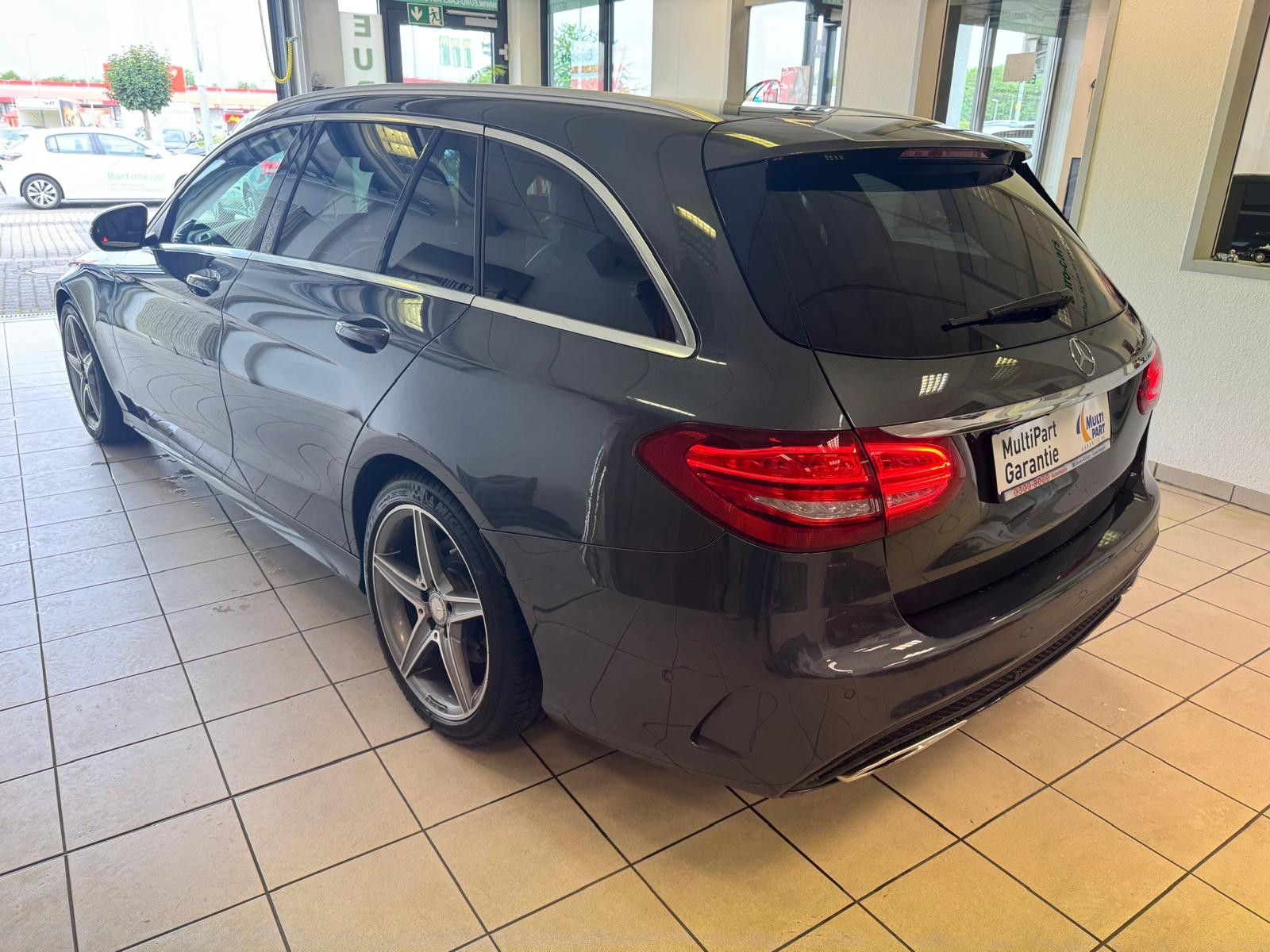 Fahrzeugabbildung Mercedes-Benz C 300 T-Modell/AMG LINE/PANORAMA/NAVI/BURMESTER