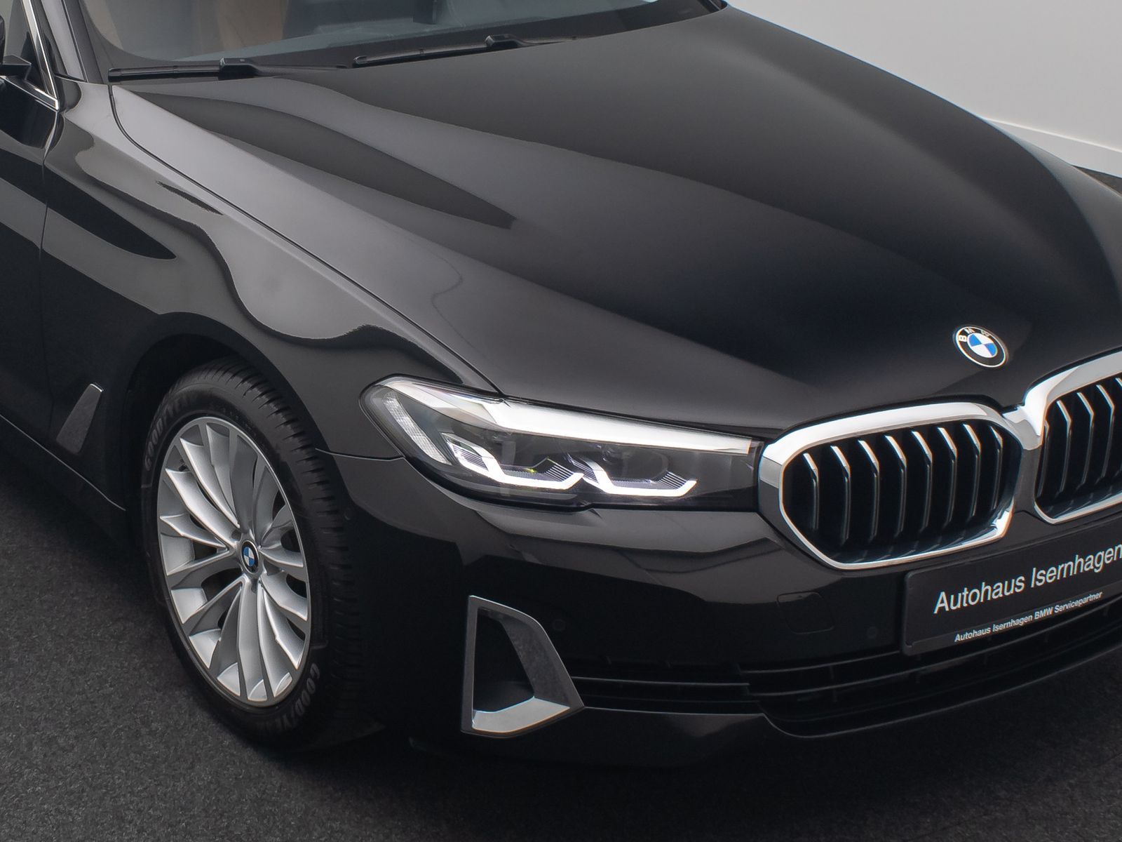 Fahrzeugabbildung BMW 520d Luxury Line DAB Kamera AHK 4xKlima Alarm