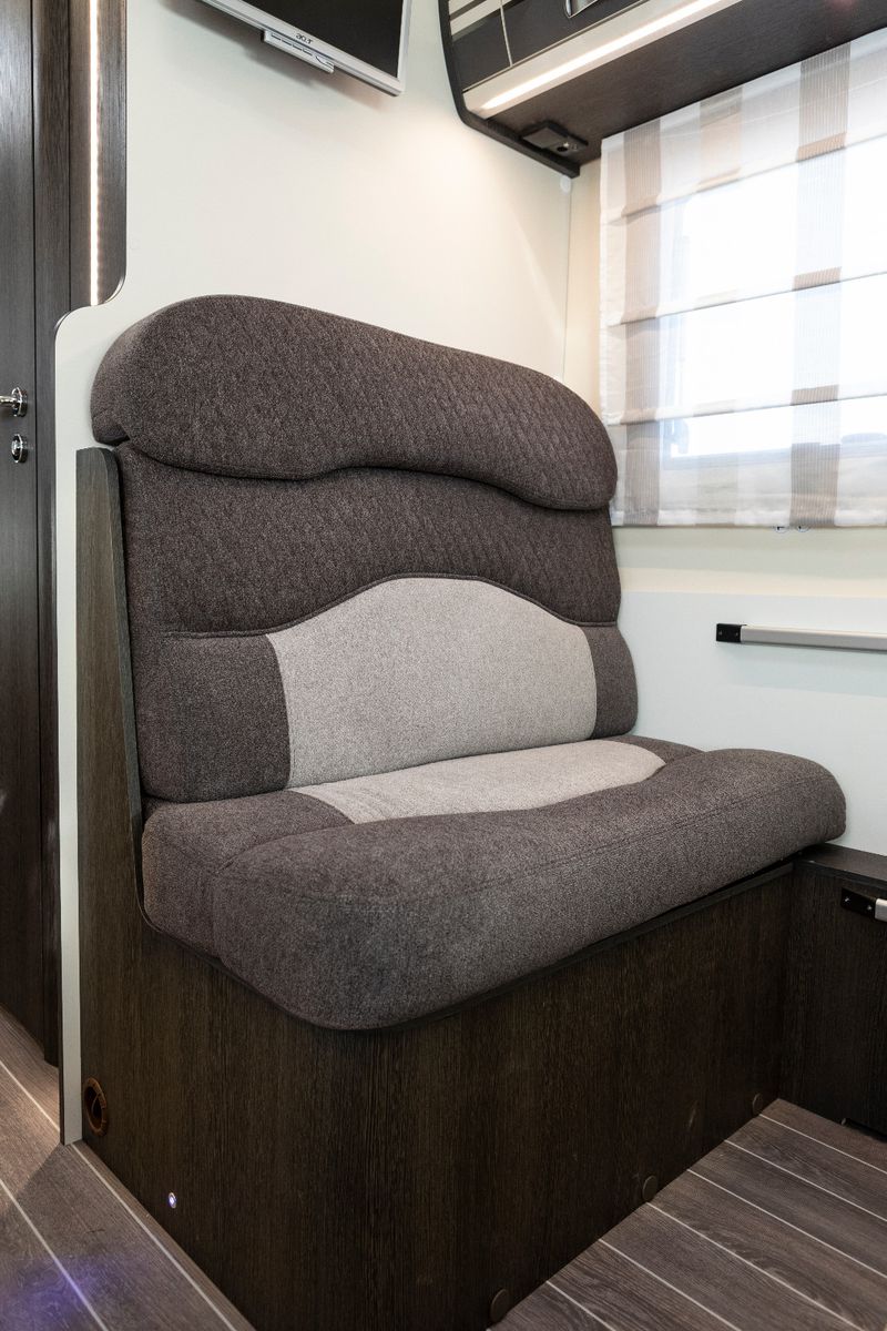 Fahrzeugabbildung Roller Team Kronos 277 M - 6.389€ sparen!