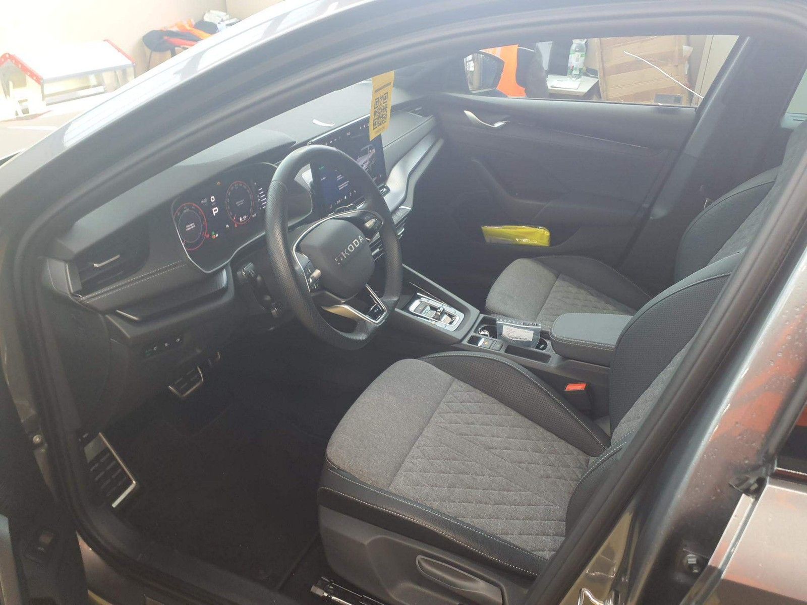 Fahrzeugabbildung SKODA Octavia Combi TDI Sportline DSG Matrix Navi AID