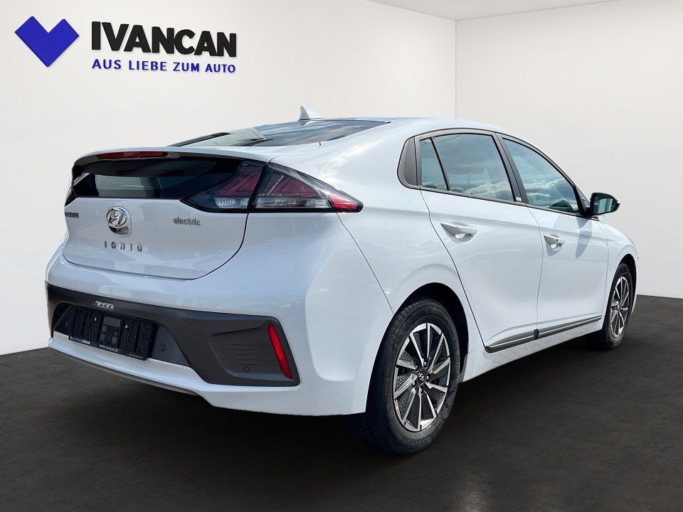 Fahrzeugabbildung Hyundai IONIQ Facelift Elektro TREND-Paket