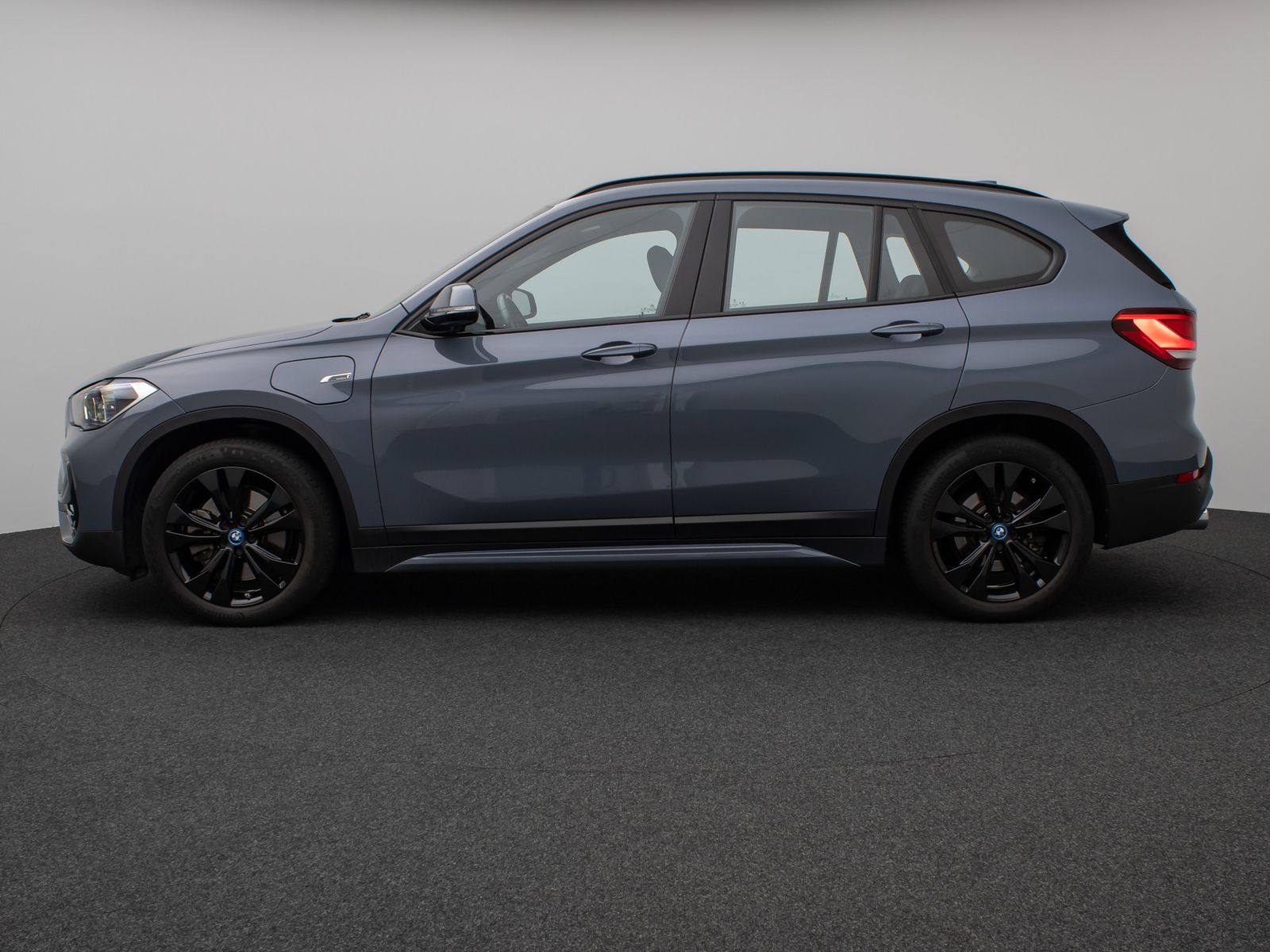Fahrzeugabbildung BMW X1 xD25e Sport Line Kamera HUD DAB Komfort Navi+
