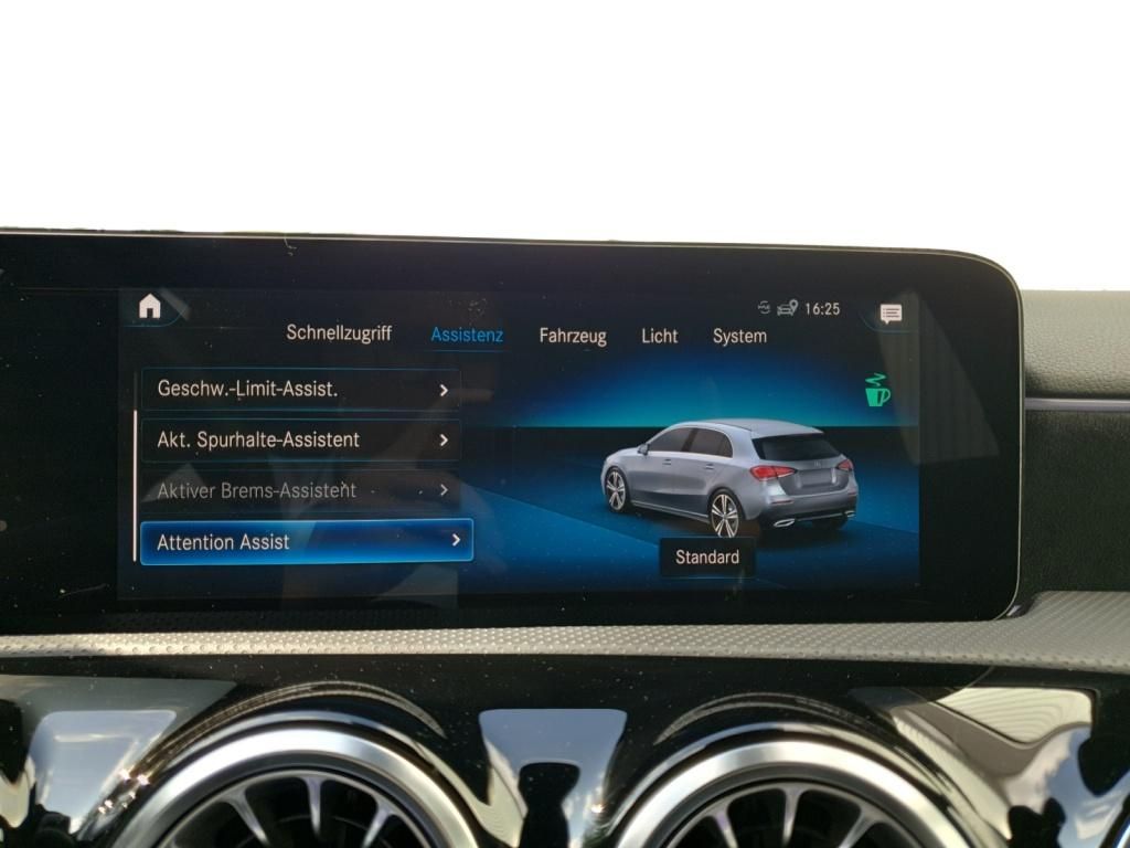 Fahrzeugabbildung Mercedes-Benz A 200 Advanced AMG Line (EURO 6d) Navi*KeyLess