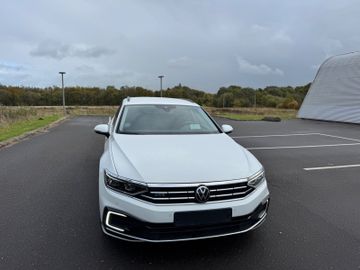 Volkswagen Passat - 9