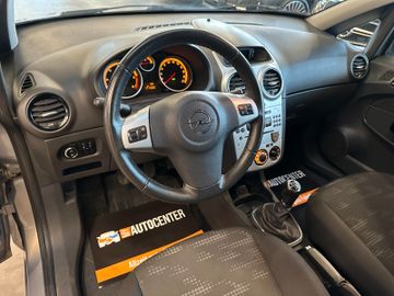 Opel Corsa D Satellite