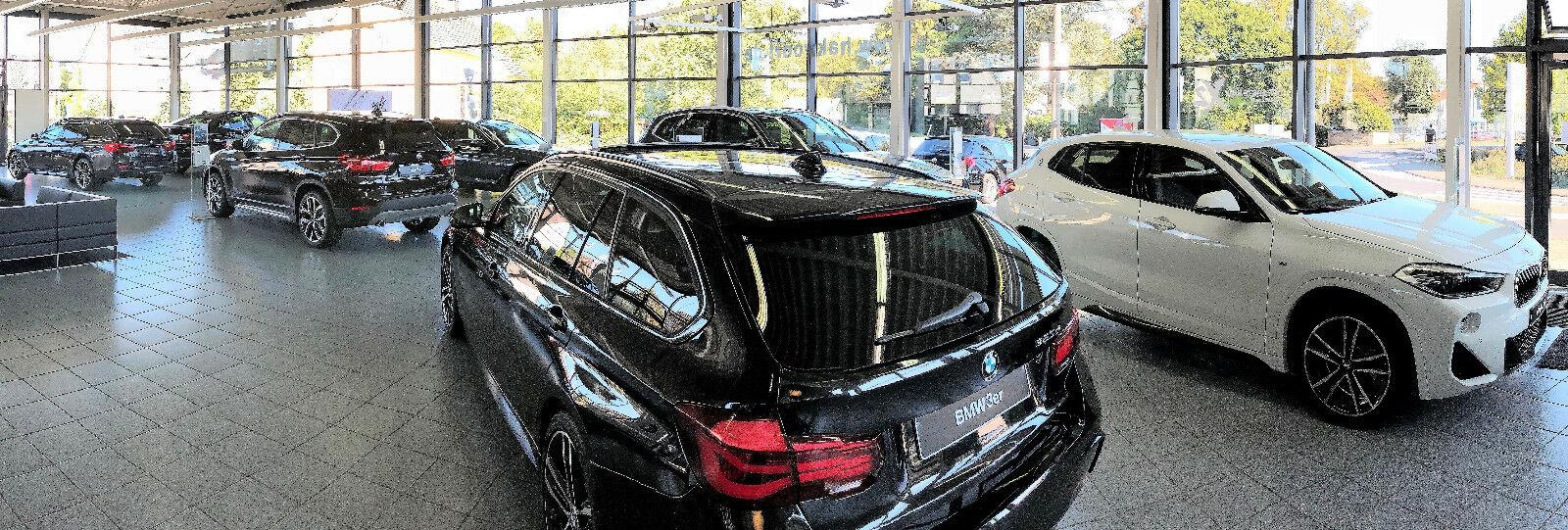 showroom-image-top