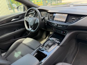 Opel Insignia - 10