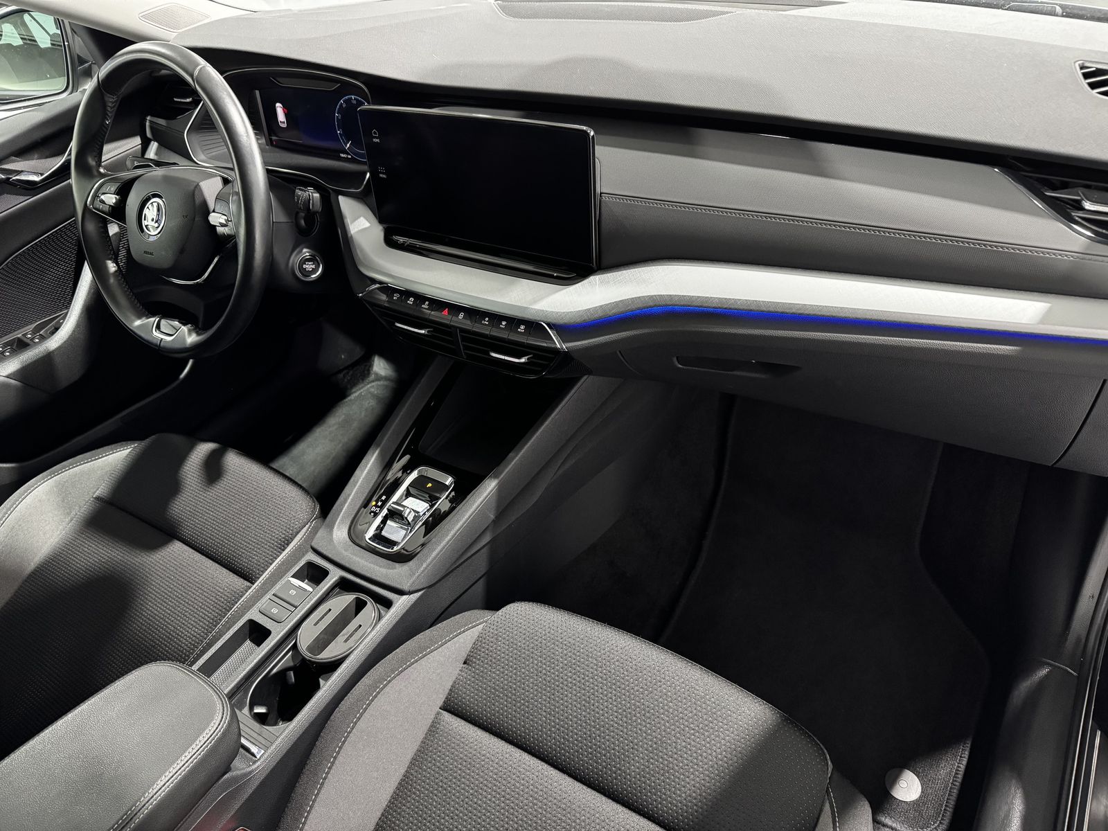 Fahrzeugabbildung SKODA Octavia 2.0 TDI*Ambition*LED-Matrix*AHK*ACC*