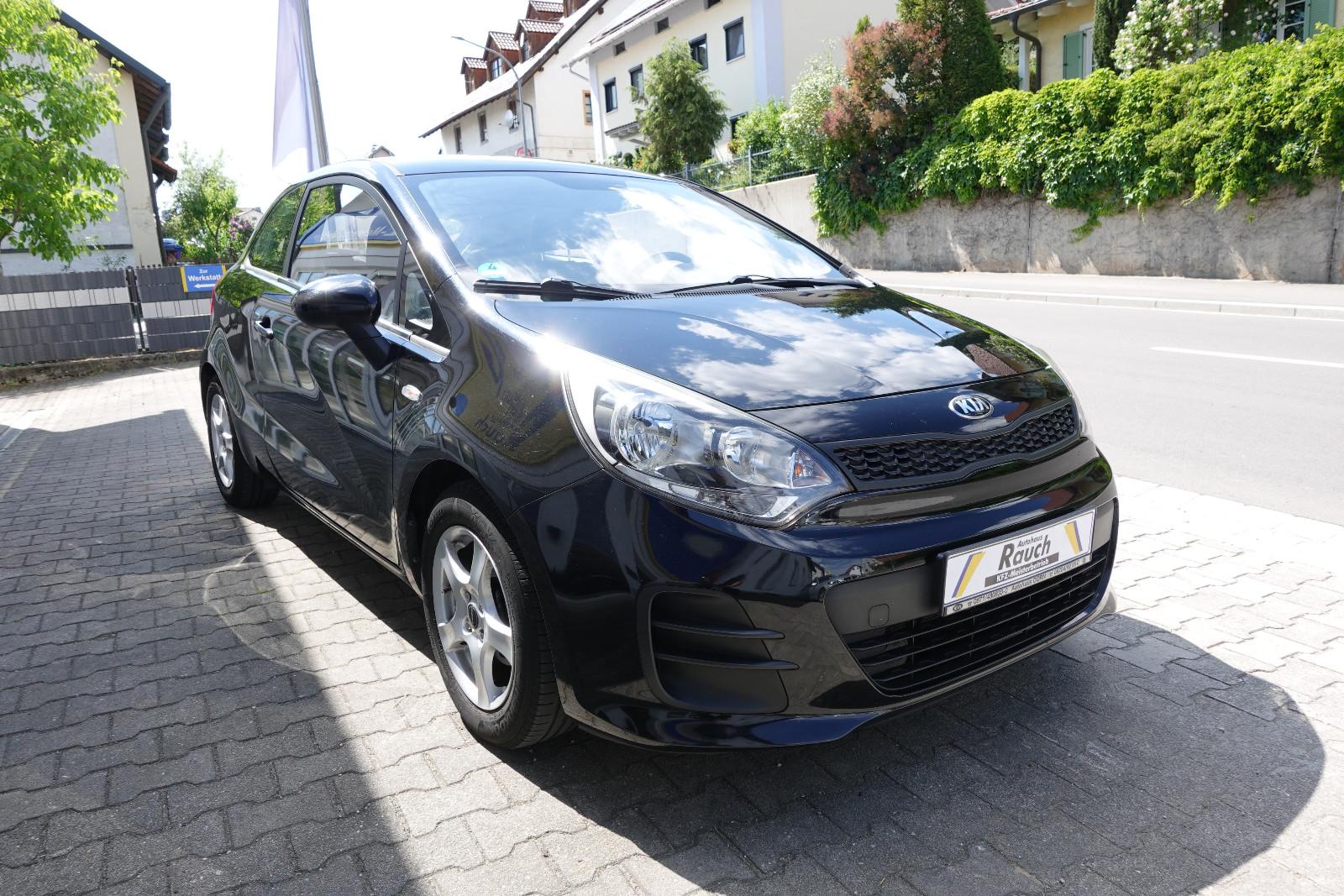 Kia Rio 1.3i  3 türig,