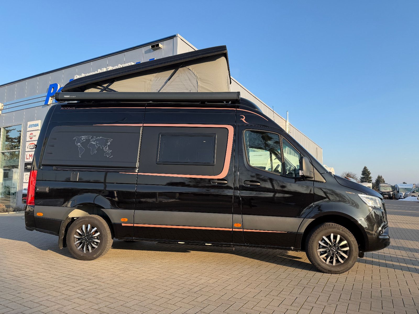 Fahrzeugabbildung Robeta Adonis - Luxus Campervan Aufstelldach