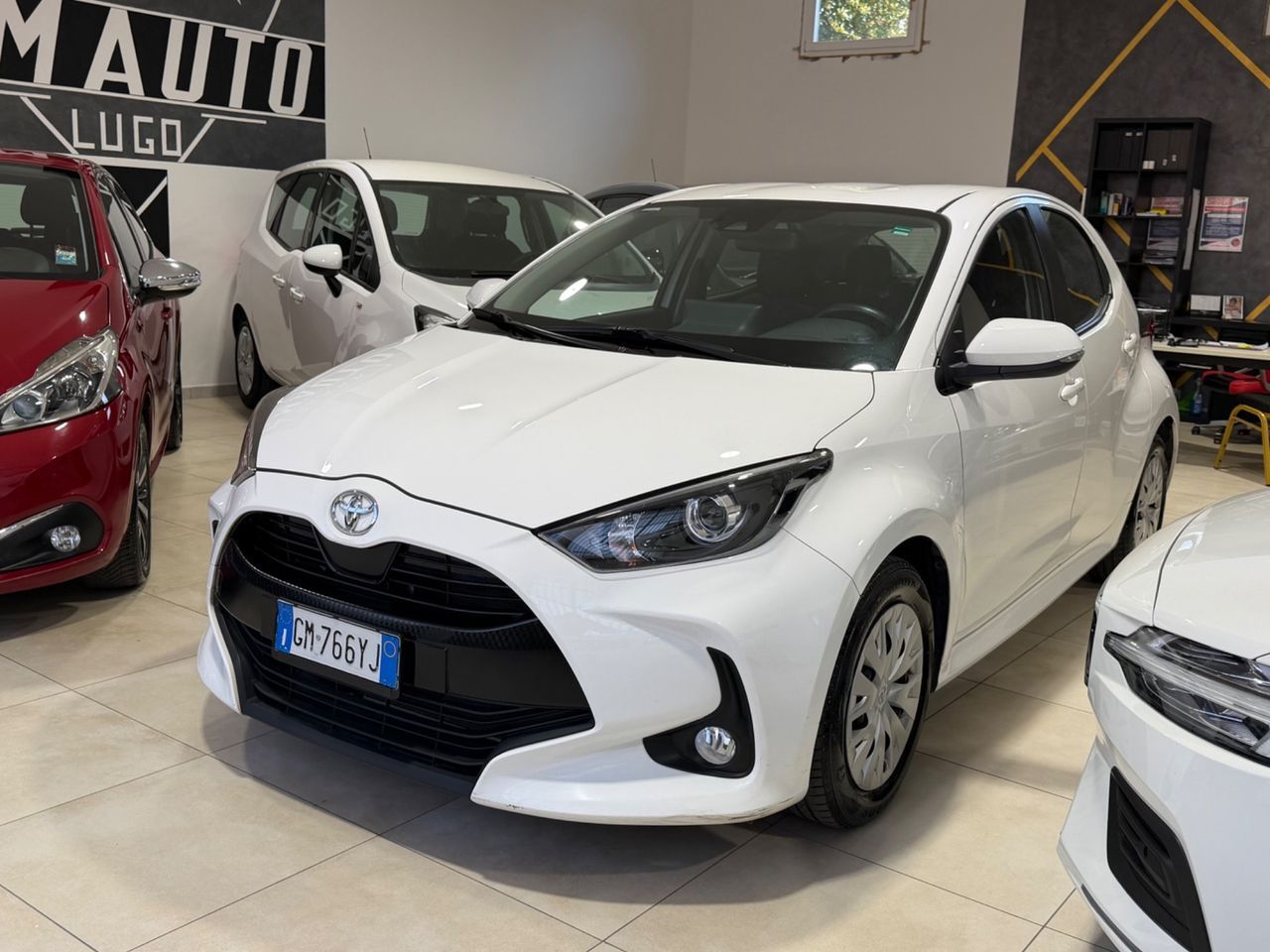 TOYOTA Yaris