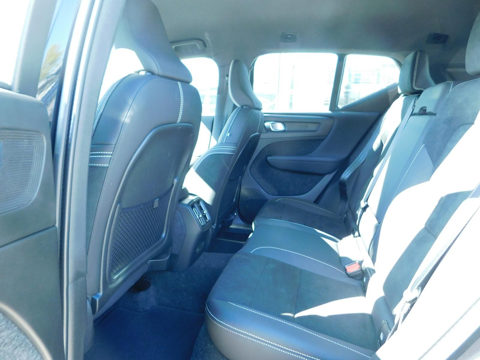 Fahrzeugabbildung Volvo XC40 Single Motor Recharge Core