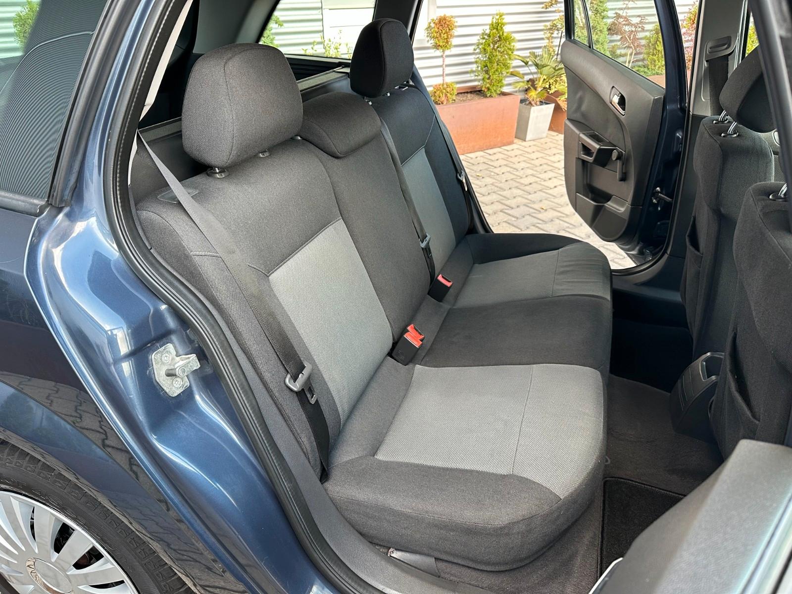 Opel Astra 2006 — photo 7
