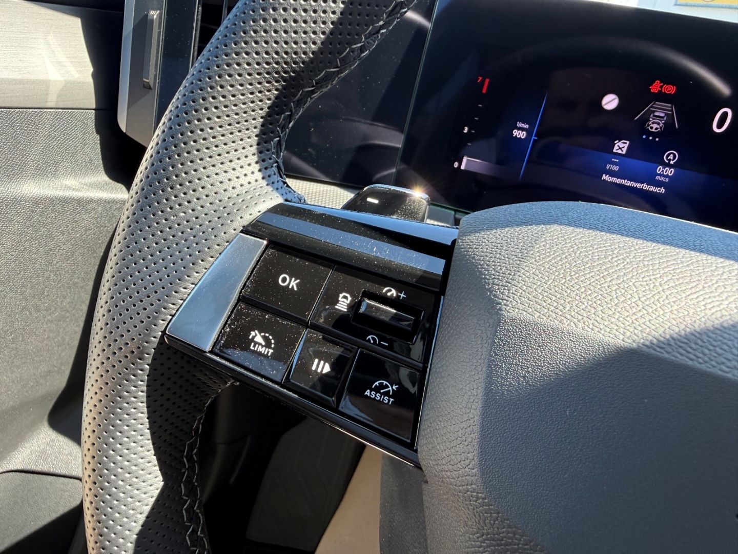 Fahrzeugabbildung Opel Astra L Elegance mit SHZ+LHZ+Kamera