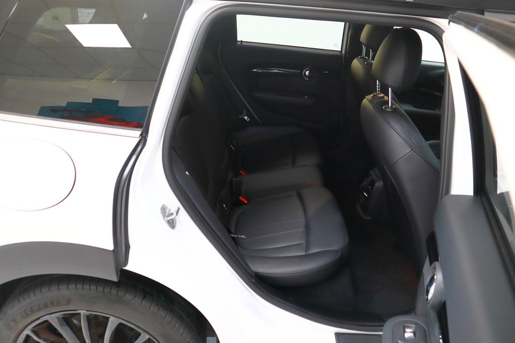 MINI Cooper Clubman 2023