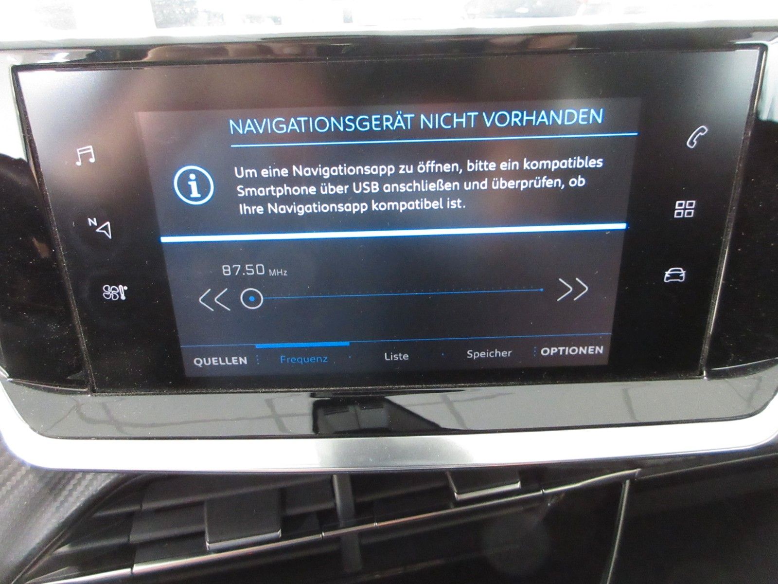 Fahrzeugabbildung Peugeot 2008 Active LED/NAVI/PDC/ALU/TEMPO