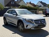 Mercedes-Benz GLA 200*AUTOMATIK*wenig Kilometer*KAMERA*SHZ* - Mercedes GLA-Klasse in Frankfurt