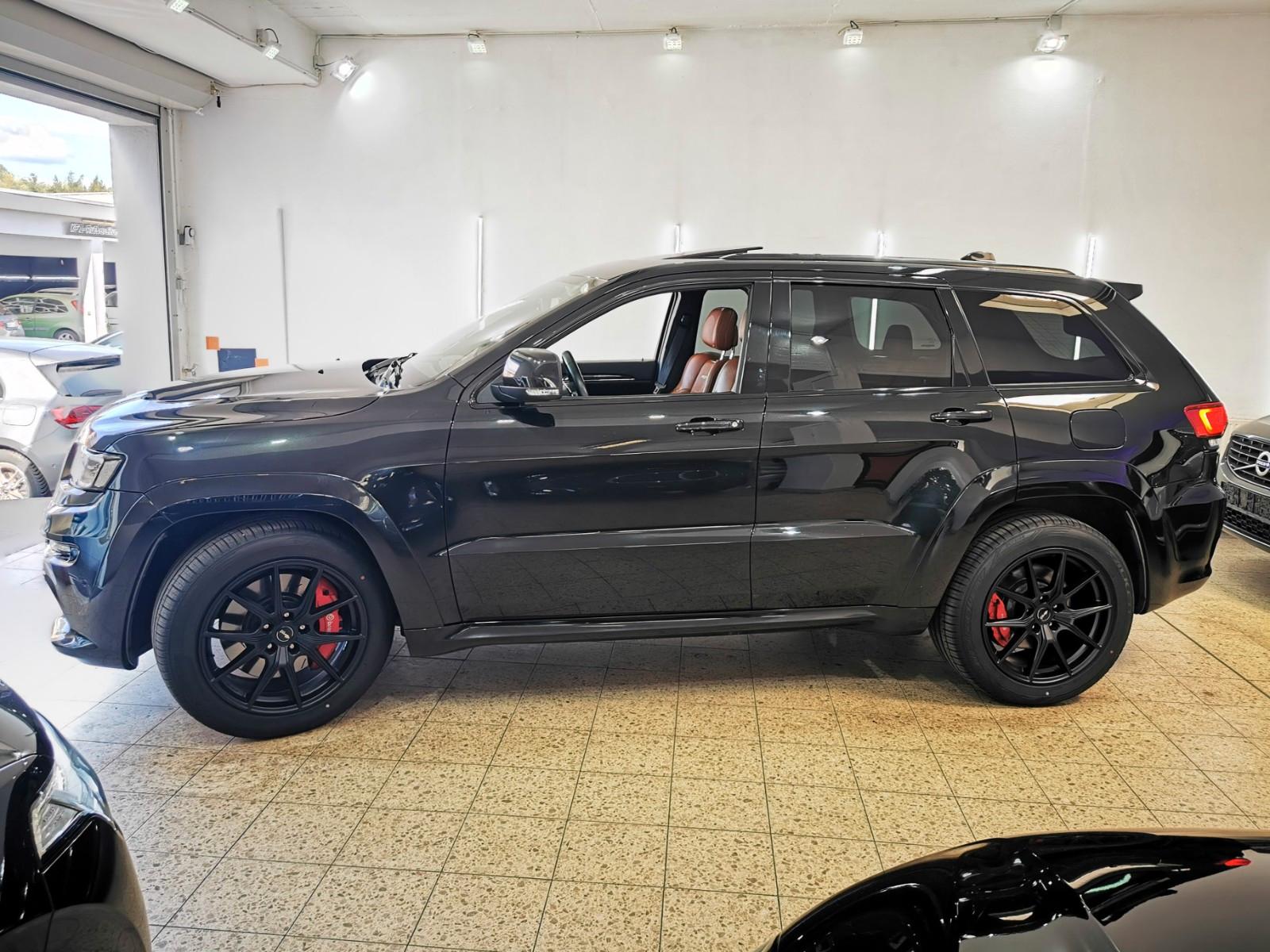 Jeep Grand Cherokee SRT 6.4 V8 HEMI 468 ch • 4x4 • Skyhook • Harman Kardon • Toit Panoramique