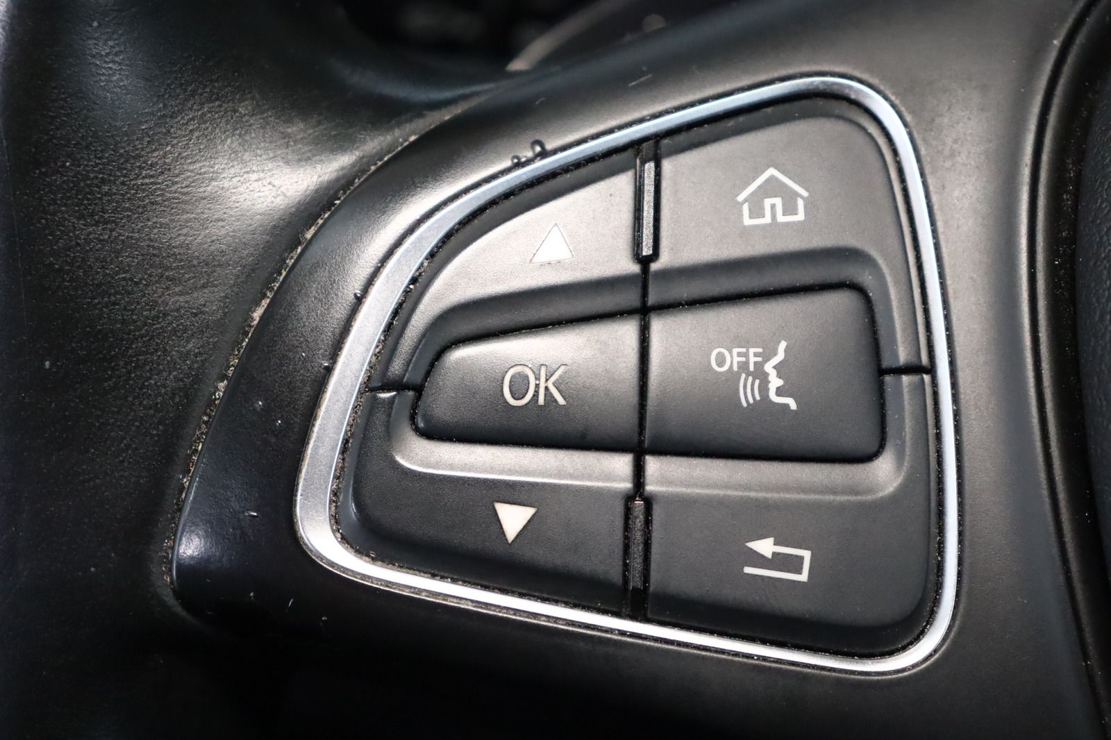 Fahrzeugabbildung Mercedes-Benz C 180 d * LED * SHZ