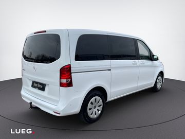 Mercedes V 220 - 5