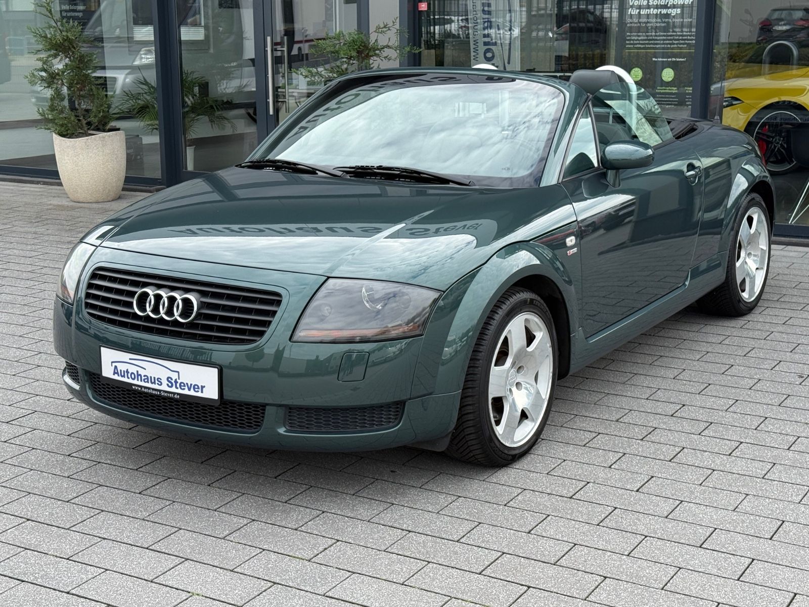 Fahrzeugabbildung Audi TT Roadster 1.8T quattro S-Line CABRIO LEDER SHZ
