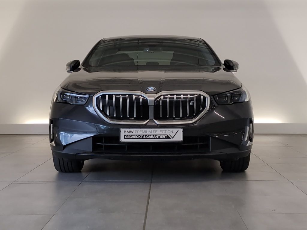 2025 BMW i5