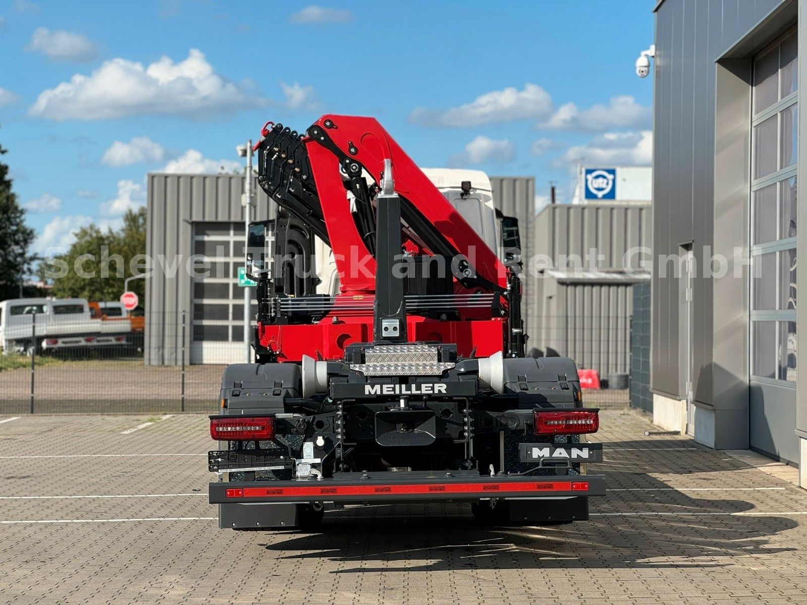 Fahrzeugabbildung MAN TGS 26.520 6x2H-4 Abrollkipper MEILLER+FASSI 235