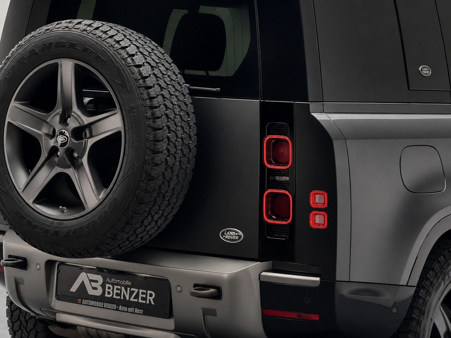 Fahrzeugabbildung Land Rover Defender 110 X-Dynamic SE/PANO/HUD/MERIDIAN