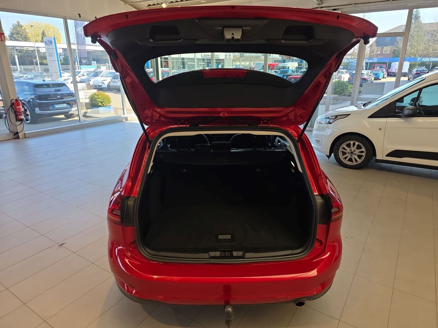Fahrzeugabbildung Ford Focus Turnier Titanium X AHK-abnehmbar GJR B&O S