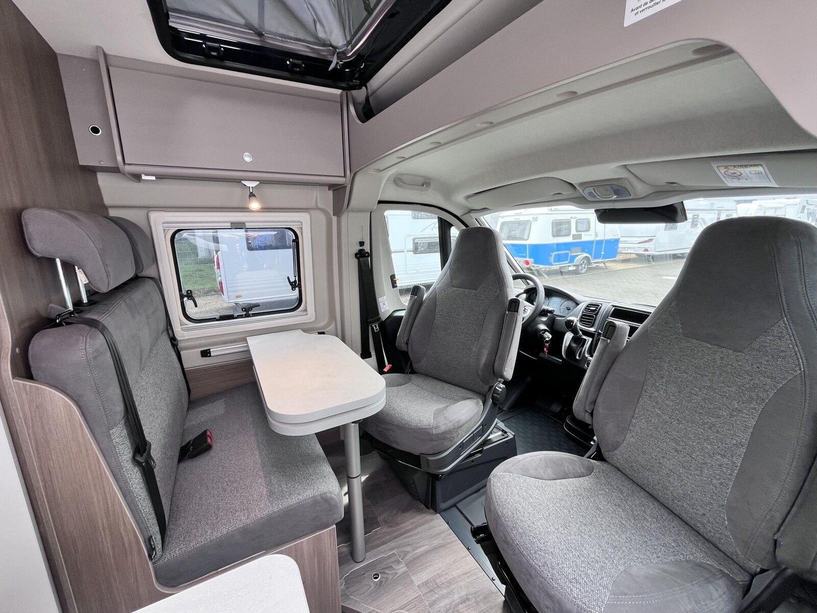 Fahrzeugabbildung Carado pro CV 602