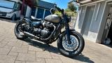 Triumph Bonneville Bobber CUSTOM - TRIUMPH CUSTOM