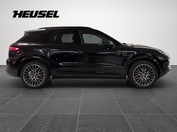 Porsche Cayenne - 4