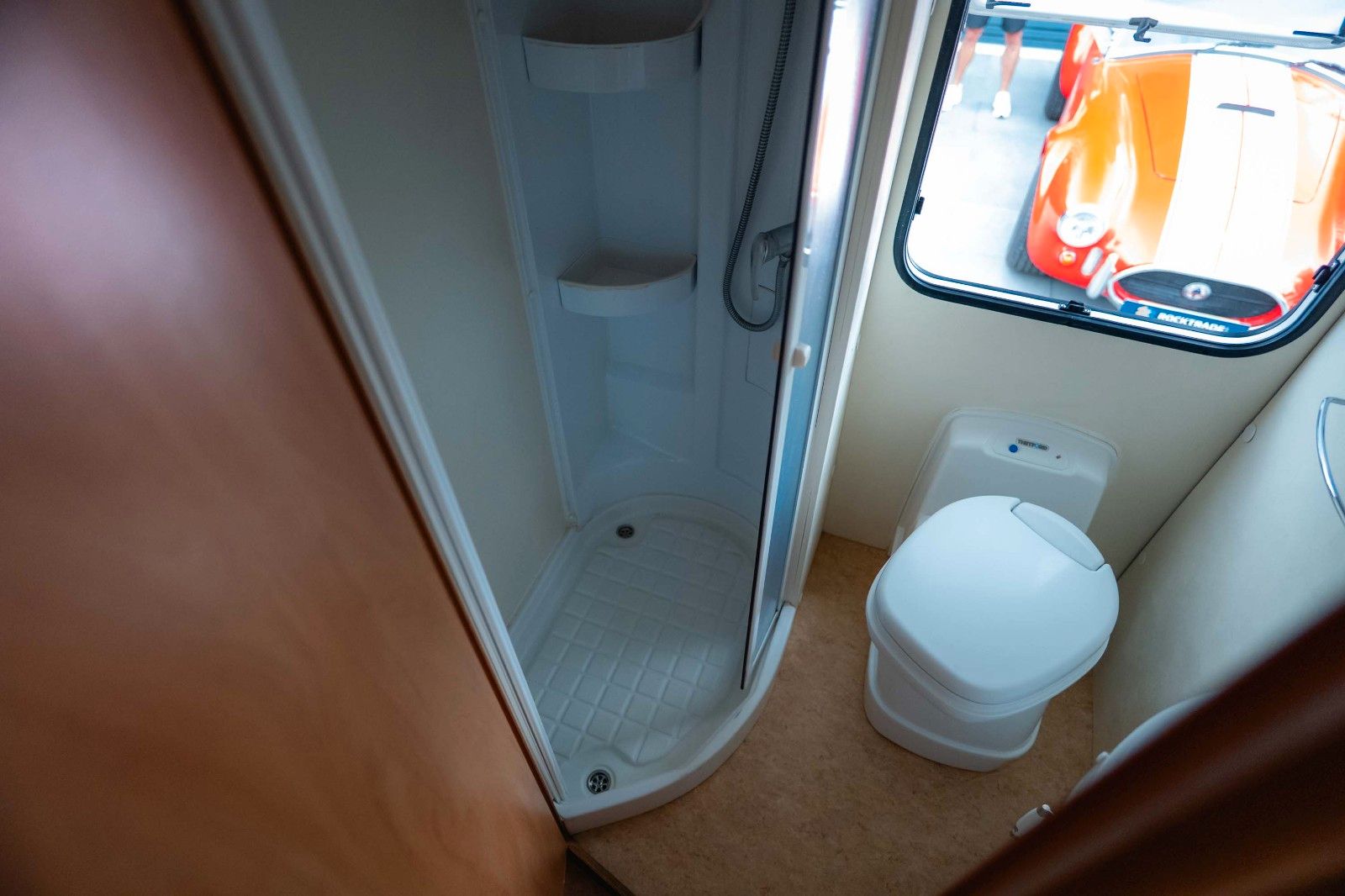 Fahrzeugabbildung Fiat Ducato Orange Camp *6 Schlafplätze*Markise*