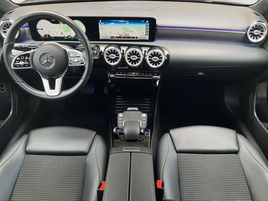 Fahrzeugabbildung Mercedes-Benz A 250 e PROGRESSIVE*AHK*LED*NAVI*DAB*SITZH