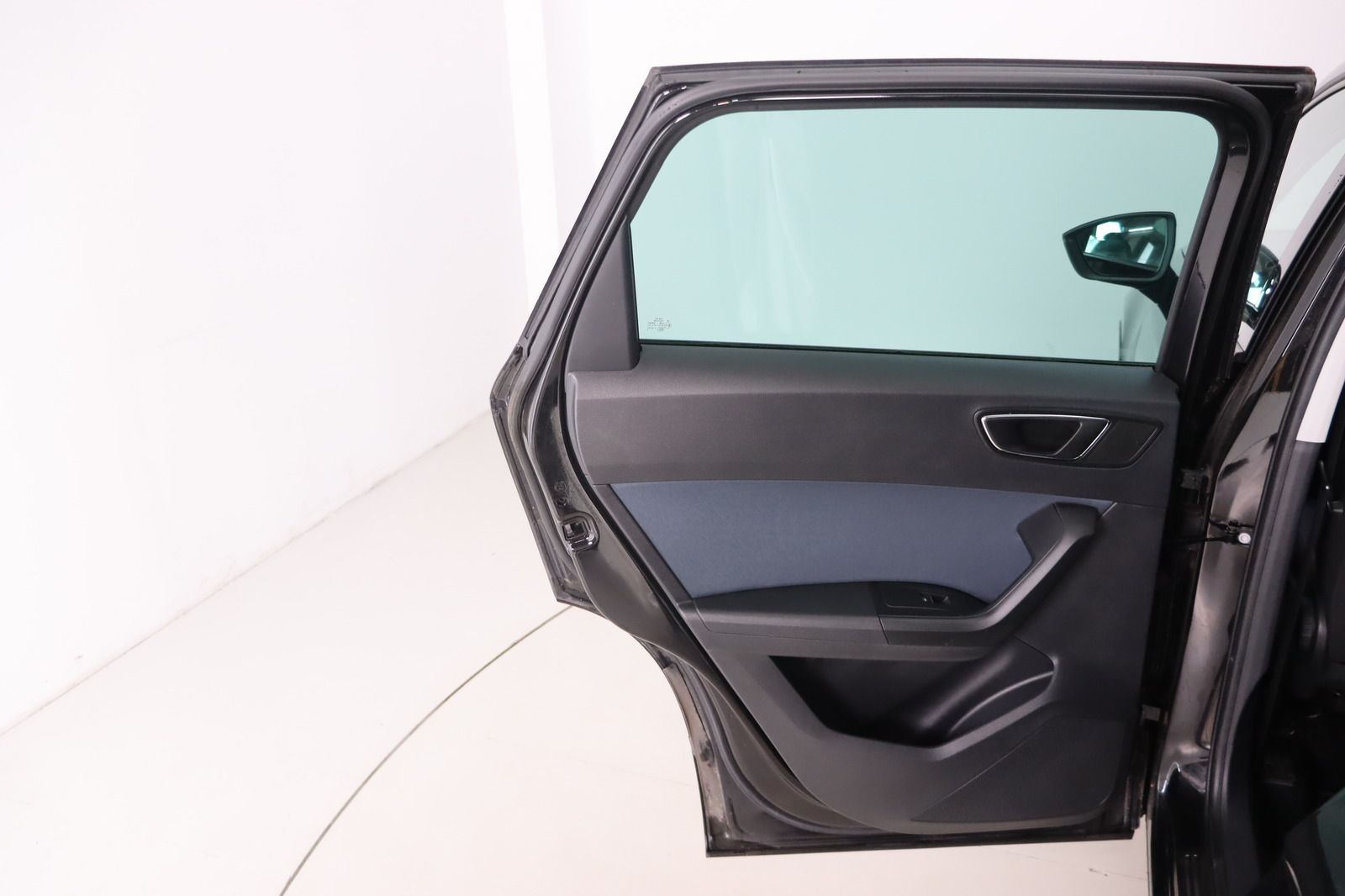 Fahrzeugabbildung SEAT Ateca 2.0 * Navi * LED * ACC * AHK