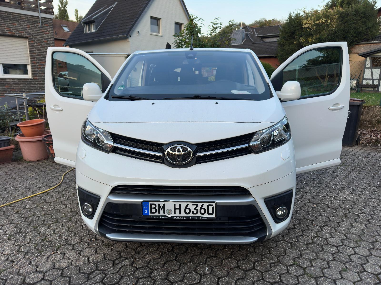 Toyota Proace (Verso) 9-Sitzer  TÜV 02/28
