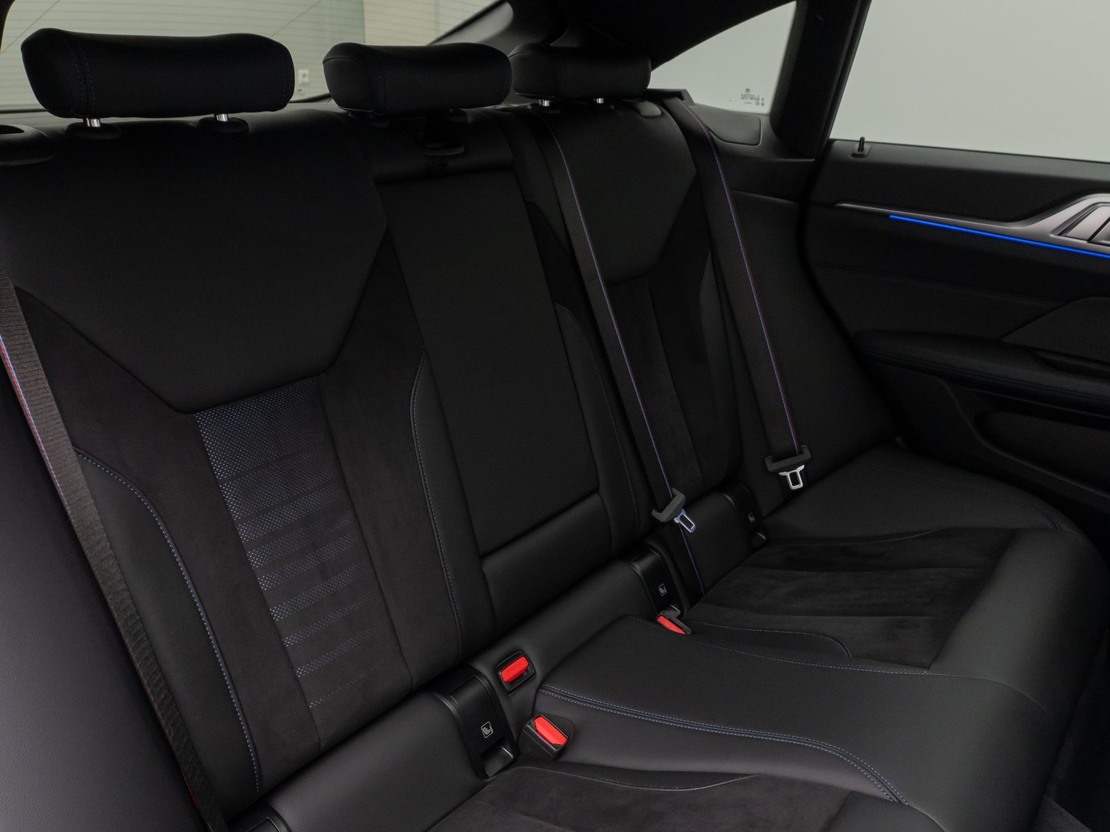 Fahrzeugabbildung BMW M440i xD Gran Coupé Glasdach Kamera HUD DAB H/K
