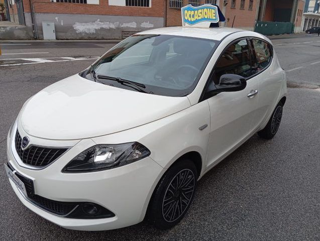 Autres LANCIA Ypsilon 1.0 FireFly GOLD S&S Hybrid OK NE