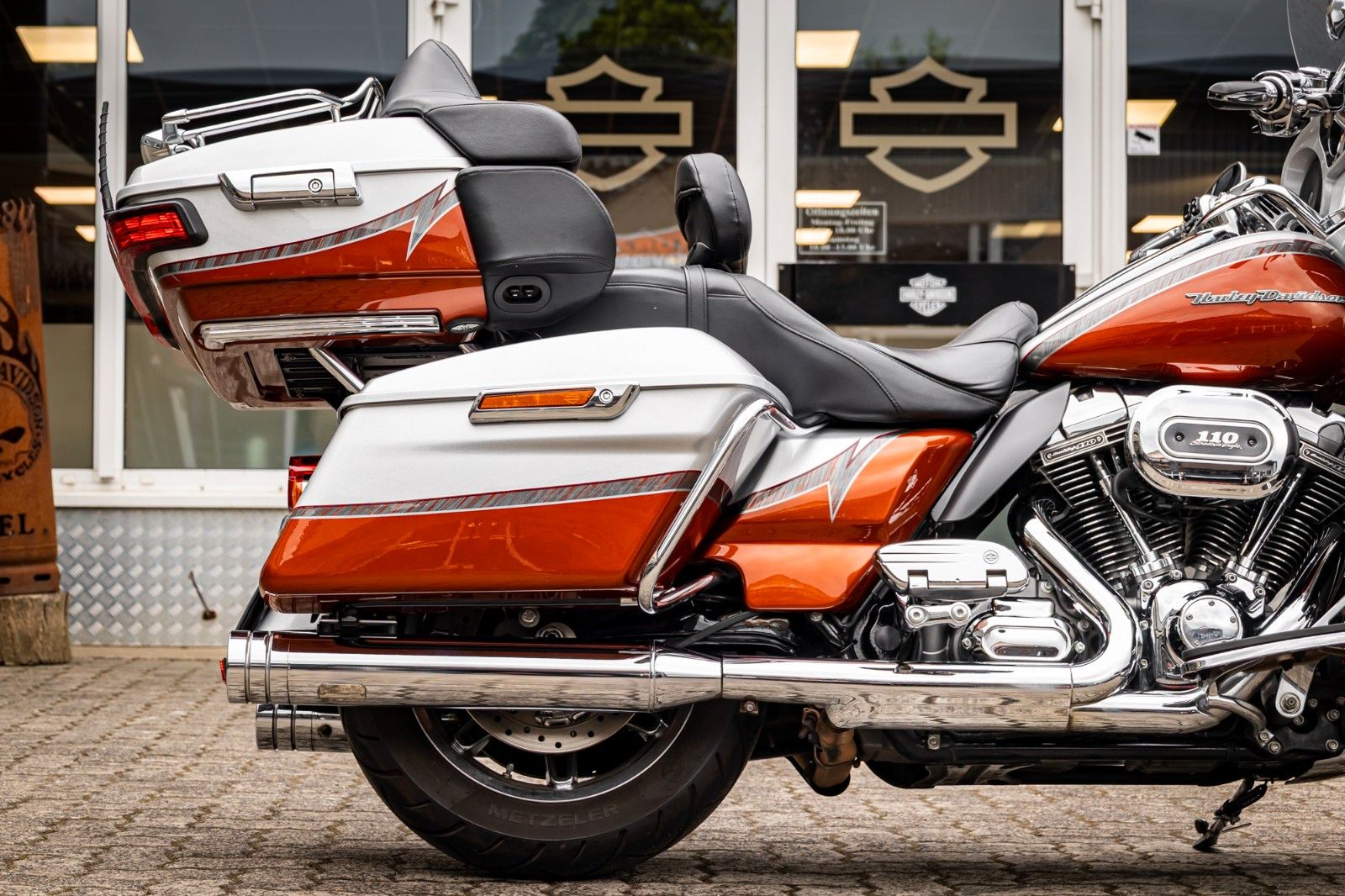 Fahrzeugabbildung Harley-Davidson FLHTKSE CVO Electra Glide Ultra Limited 110 CUI
