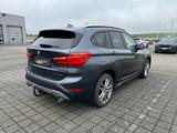 BMW X1 18 d xDrive Sport Line AHK Navi LED Kamera - : Geländewagen, Sport