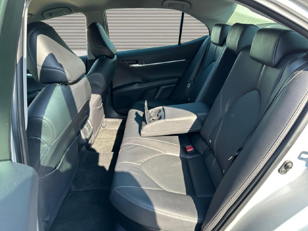 Toyota Camry 2.5 Hybrid Executive, AHK