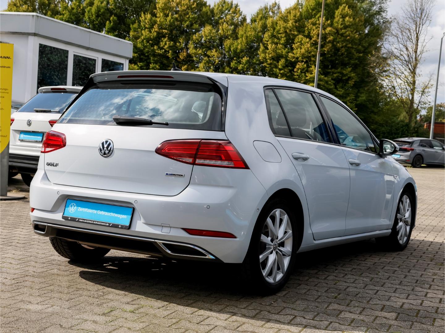 Volkswagen Golf VII HIGHLINE 1.5 TSI NAVI STANDHZ KEYLESS L