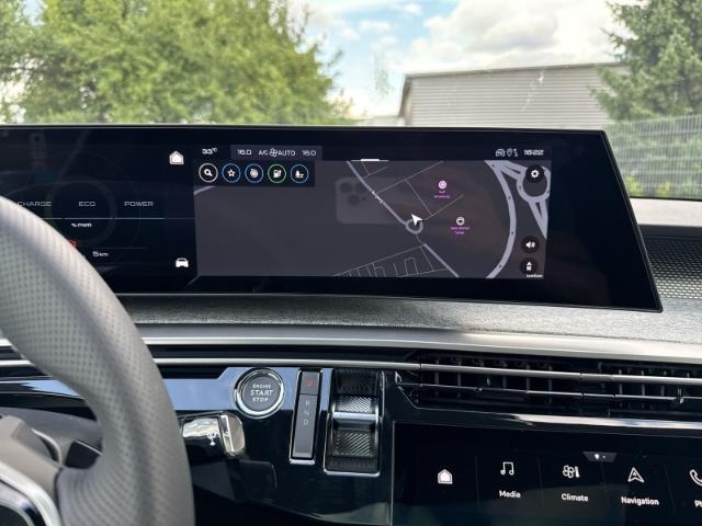 Peugeot 3008 -E GT 210 Massagefunktion Panorama-Schiebed