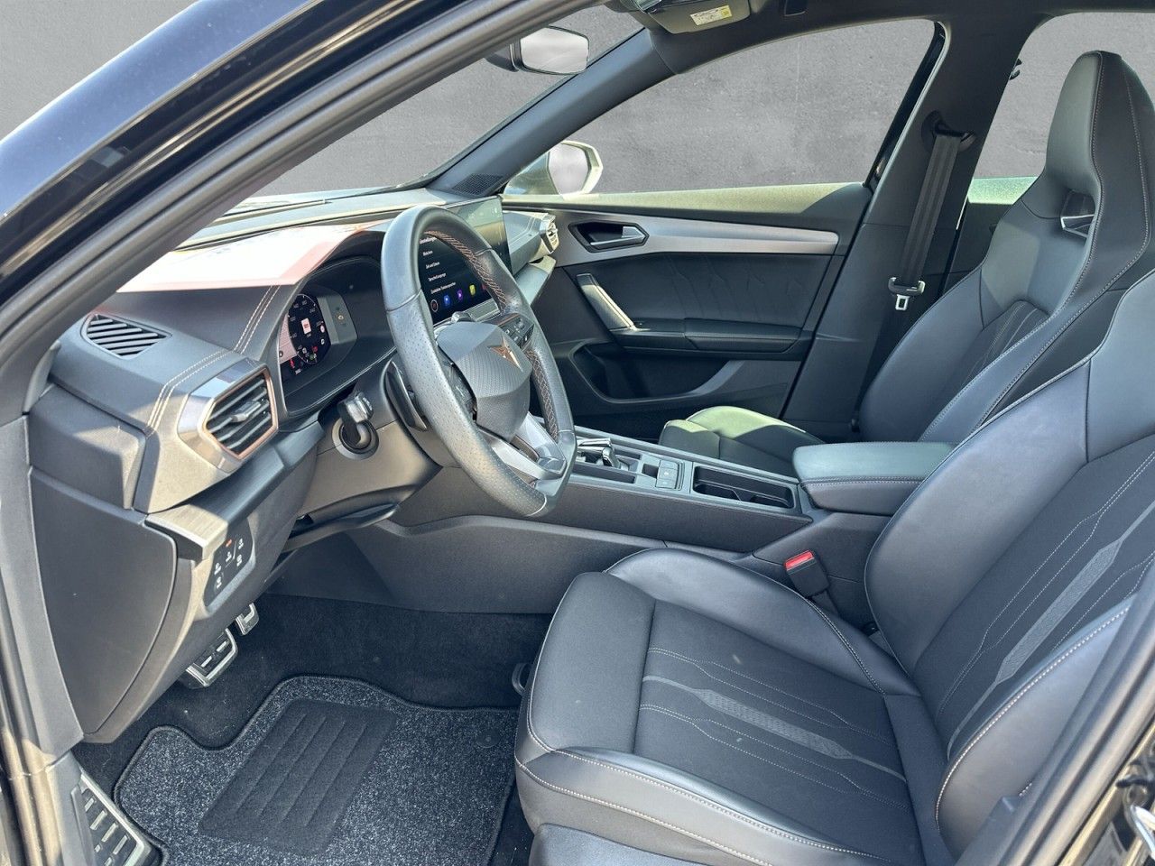 Fahrzeugabbildung CUPRA Formentor VZ 1.4 e-Hybrid 245 PS DSG - mit KI generiert/bearbeitet
