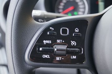 Mercedes-Benz Sprinter 315CDI 8 SITZER-KLIMA-AHK-SHZG-TEMPOMAT