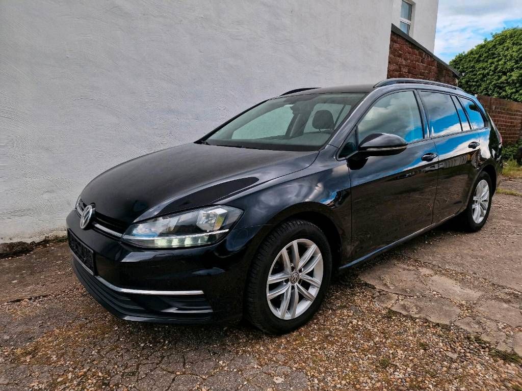 Image of Volkswagen Golf