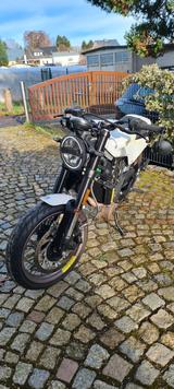 Husqvarna Vitpilen 401 - HUSQVARNA VITPILEN 401
