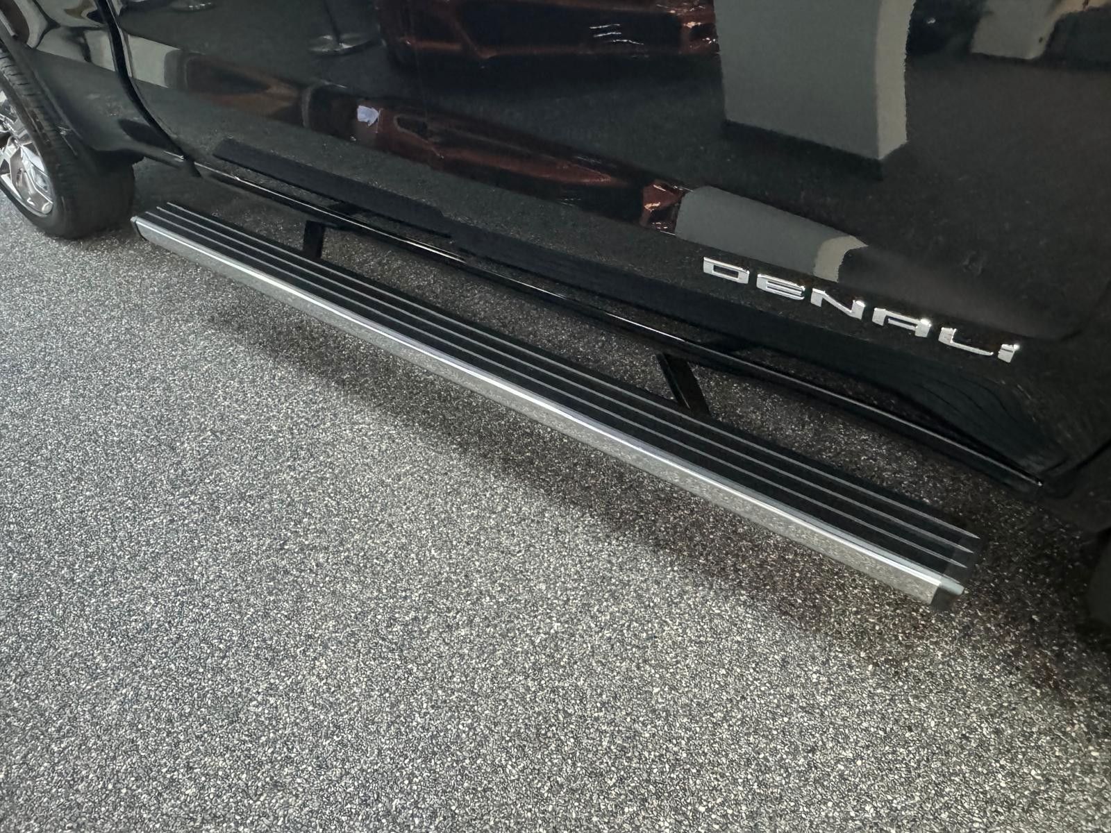 Fahrzeugabbildung GMC SIERRA DENALI 2026 - 4x4-LONG BOX 6.4"