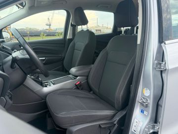 Ford Kuga - 9