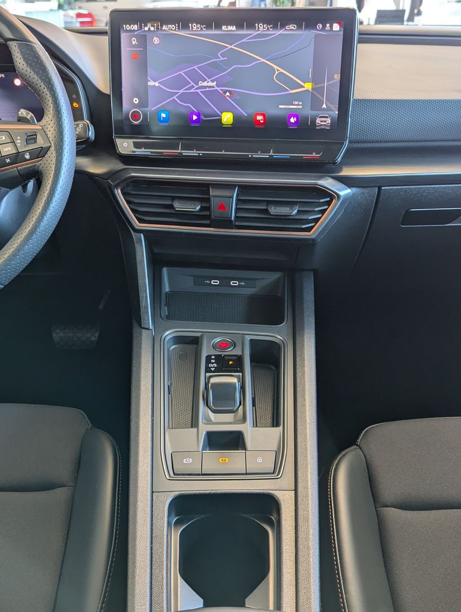 Fahrzeugabbildung CUPRA Leon 1.5eTSI DSG Matrix Cam Vision+ el. Heck AHK